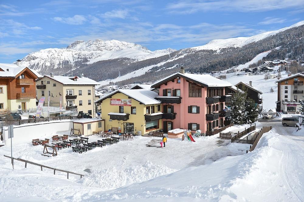 Hotel Astra Livigno Esterno foto